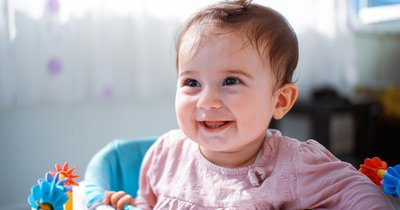Rozwój dziecka 6 miesięcy - co powinien umieć maluch