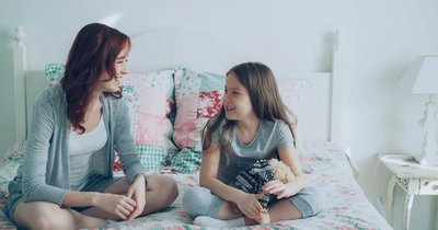 Jak rozmawiać z dzieckiem o trudnych tematach?