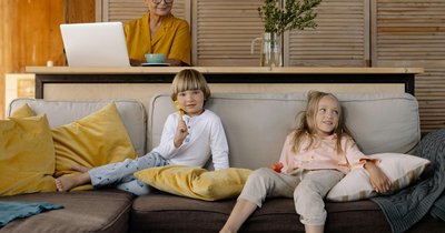Home office z dziećmi - jak połączyć pracę i opiekę